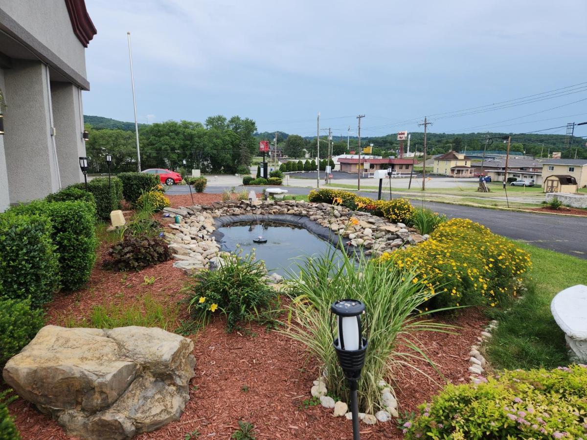 Red Roof Inn New Stanton Exterior foto